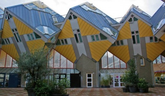 cube-houses-in-Rotterdam-piet-blom-537x312