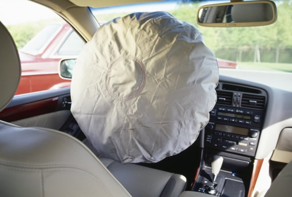 Audi_automobile_safety_airbag_3