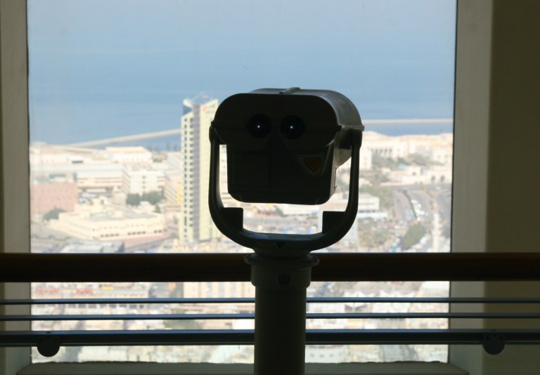 binoculars 2